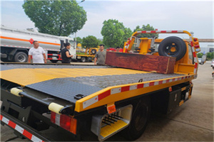 佛山附近拖车电话号码服务